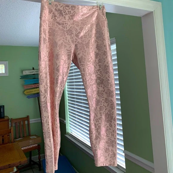 Fabletic limited edition birthday leggings large in rose gold - Picture 2 of 4